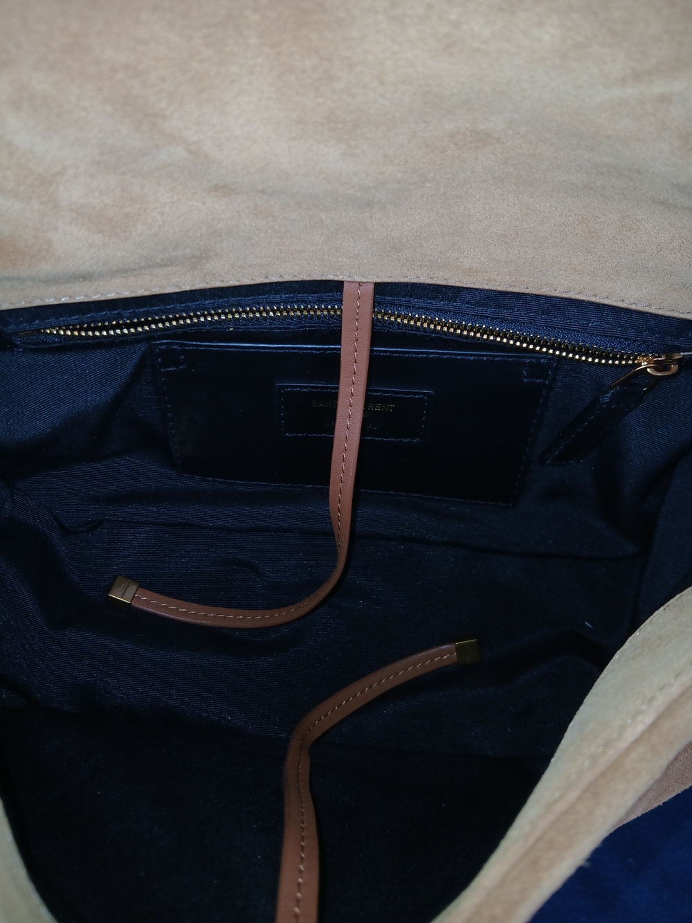 Saint Laurent Beige Suede Quilted Chain Shoulder Bag - Picture 3 of 4